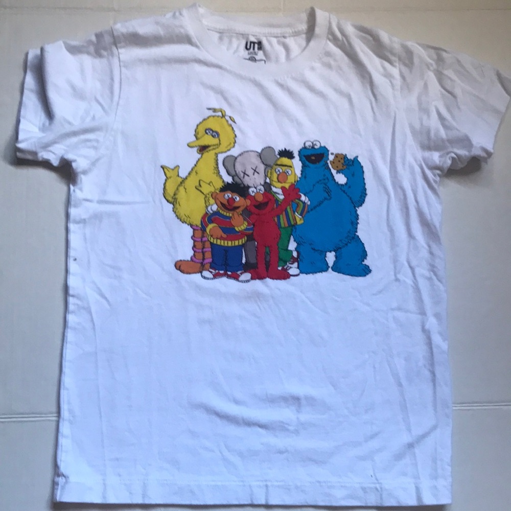Kaws x Uniqlo x Sesame Street collaboration limited edition T-shirt. Boys 11-12